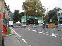 105° giro di Lombardia 2011 - allestimento arrivo - apre foto grande