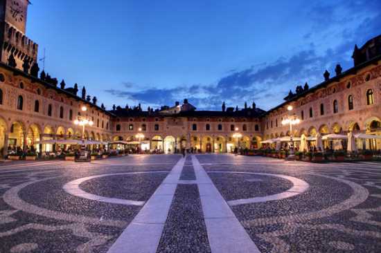 piazza ducale di Vigevano